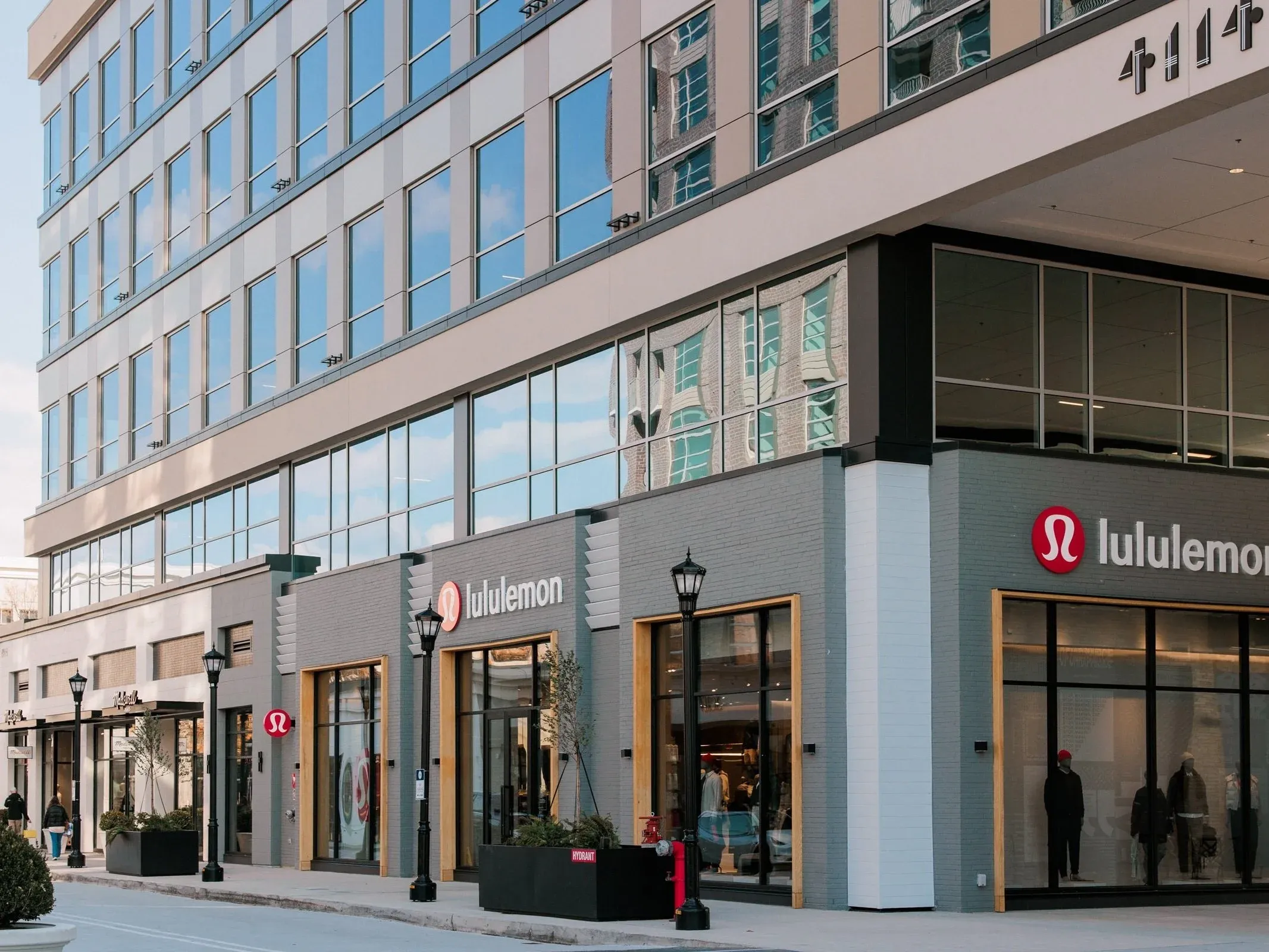 Lululemon storefront at North Hills